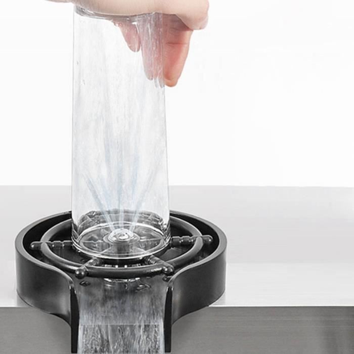 Quand et comment bien tailler le rince-bouteille : conseils pratiques Quand et comment bien tailler le rince-bouteille : conseils pratiques