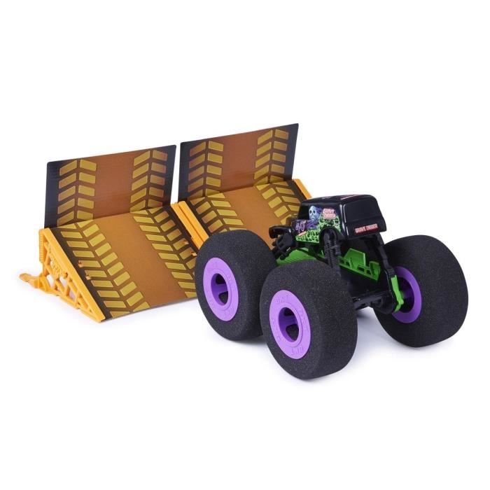 MONSTER JAM RAMP CHAMP AVEC MONSTER TRUCK RADIOCOMMAND GRAVE