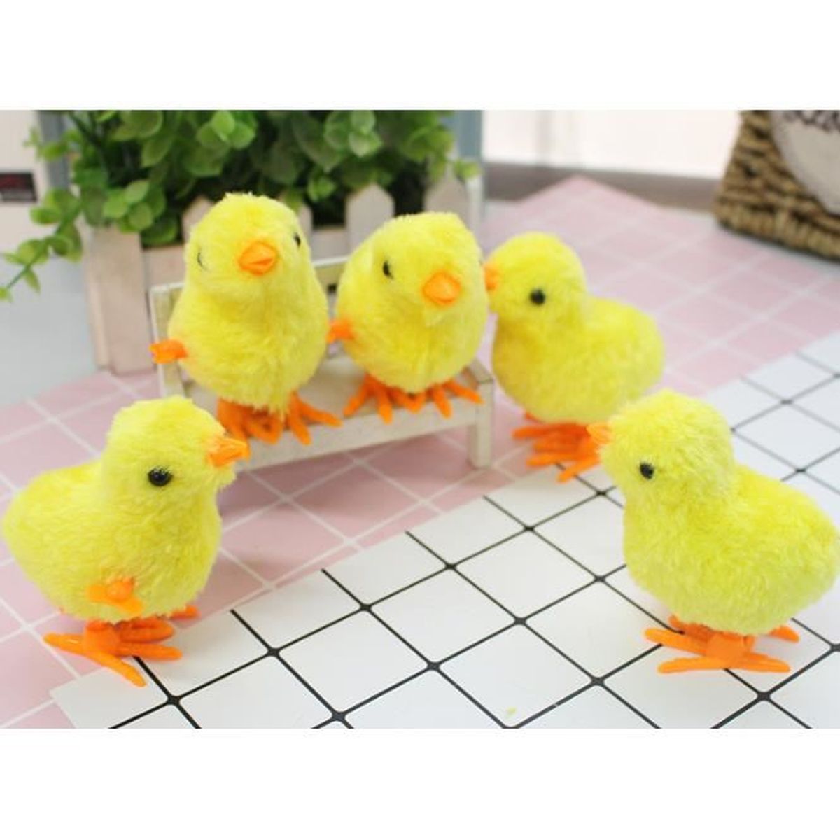 Jouets à Remonter - 4 Poussins Sauteurs Mécaniques (couleurs Aléatoires) - Pour Enfants, Pâques, Noël