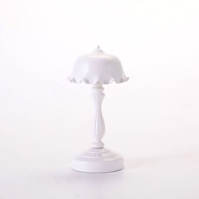 Lampe de bureau blanche rétro jolie lampe de chevet romantique à feuille de lotus USB pour chambre à coucher modèle LD05 pour
