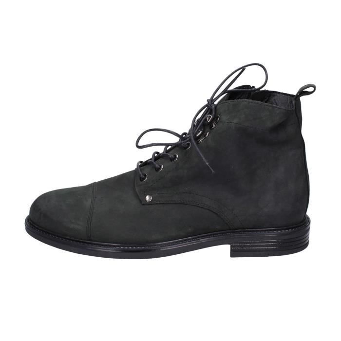 Bottines Tod's En Cuir Suédé Marron - Taille UK 7 (EU 41) - Très Bon état - Lacets - Style Décontracté Chic