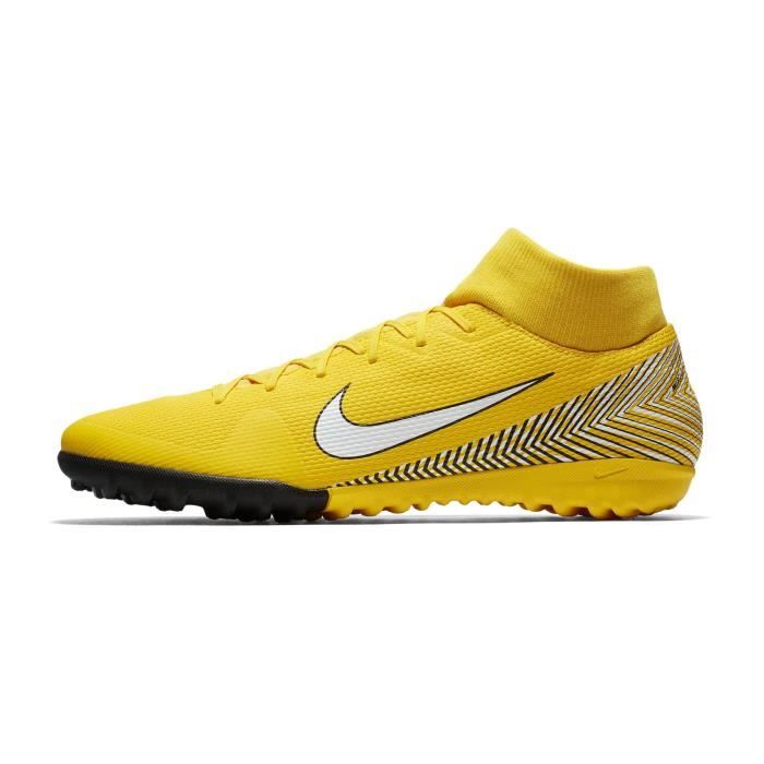 chaussure de neymar beige