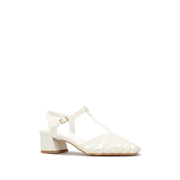 Escarpins Femme Blanc Vernis ajoures Talon aiguille Boucle de serrage Achat Vente Escarpins Femme Blanc Vernis ajoures Talon aiguille Boucle de serrage pas cher Cdiscount