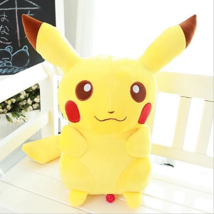 peluche pikachu géante