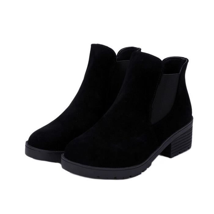 les chaussures noires