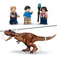 Jeu de construction LEGO 76941 Jurassic World - Chasse du Carnotaurus - Enfant 7 Ans - Hélicoptère et Pick up-2