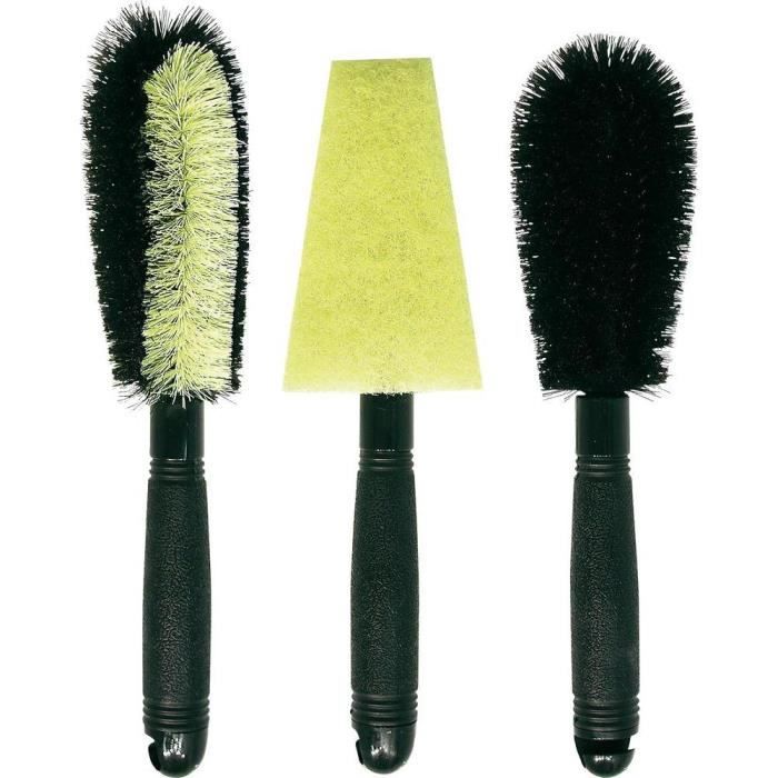 Lot de 3 brosses pour jantes alu.