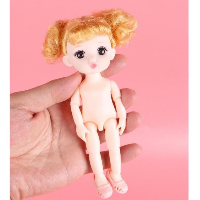 bébé poupée poupon jouet nudité nu corps apprendre enfant Stock Photo