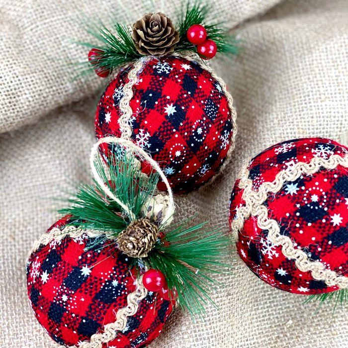 Lot De 9 Boules De Noël En Tissu à Carreaux Rouge/noir De 7,6 Cm Avec Pommes De Pin, Décorations Suspendues Festives - Maison