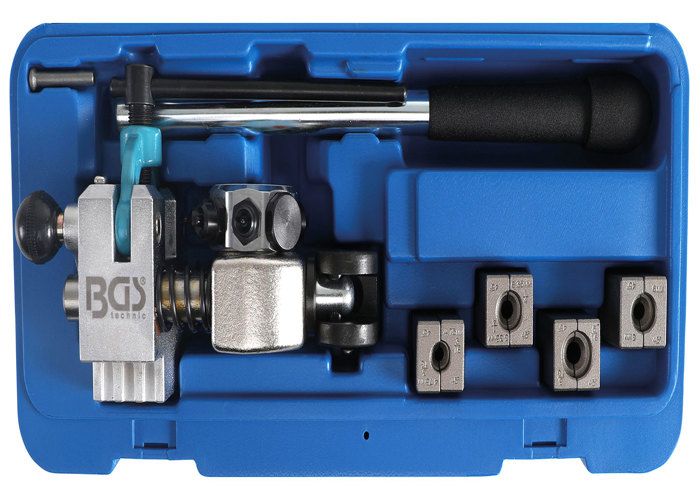 APPAREIL A COLLET POUR DURITE DE FREIN SERTISSAGE
