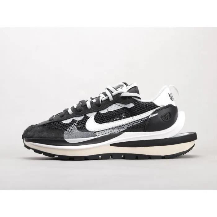 sacai vaporwaffle black and white