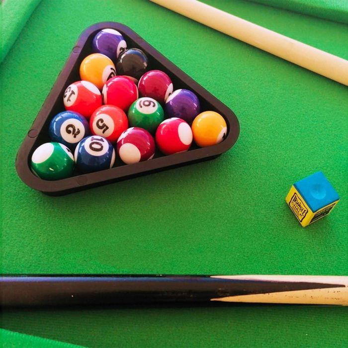 Mini Billard De Table FISHTEC - Jeu Complet Avec 16 Boules, 2 Queues, Feutrine Verte - 51x31 Cm