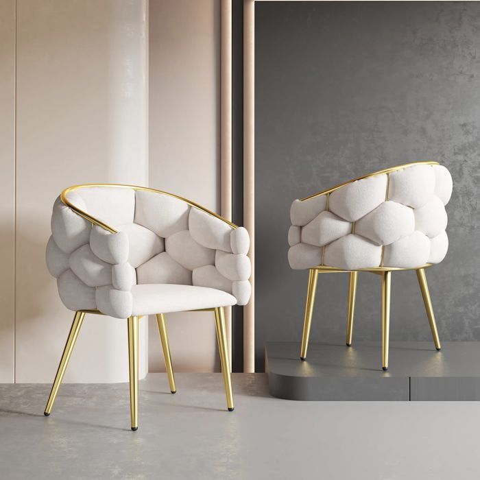 Chaise en velours beige dossier doré pieds métal et bois massif style élégant pour salle à manger salon ou coiffeuse