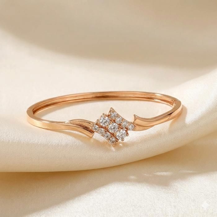 Bracelet - Femme - Jonc - Ovale - Éclat Géométrique – Plaqué Or Rose - Cristaux - 60 x 50 mm