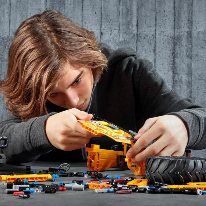 LEGO®-Technic La grue tout terrain Jeu Garçon et Fille 11 Ans et