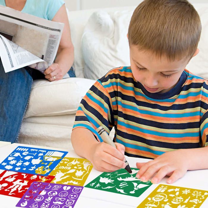 Kit de pochoirs à dessin pour enfants et mallette de transport - Sans danger pour les enfants avec 55 pièces, jeu de pochoirs avec plus de 300 formes, crayons de couleur, papier Kit de pochoirs à dessin pour enfants et mallette de transport - Sans danger pour les enfants avec 55 pièces, jeu de pochoirs avec plus de 300 formes, crayons de couleur, papier