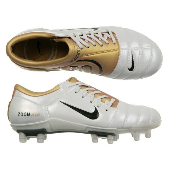 Crampon nike total 90 sale