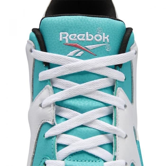 DÃ©couvrez les chaussures de basketball Kamikaze Ii Low de la marque Reebok !