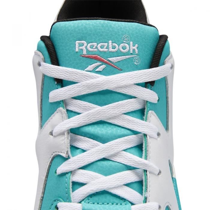 dã©couvrez les chaussures de basketball kamikaze ii low de la marque reebok !