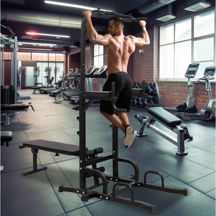 Station de musculation multifonction avec barre de traction dips banc intégré hauteur réglable noir