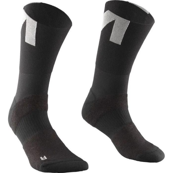 Chaussettes Mavic Essential Thermo - black/silver Chaussettes Mavic Essential Thermo - black/silver
