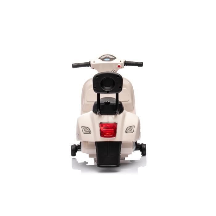 https://www.cdiscount.com/pdt2/1/0/5/4/700x700/ves1695019358105/rw/vespa-scooter-avec-lumieres-led-1-5-ans-moto-ele.jpg