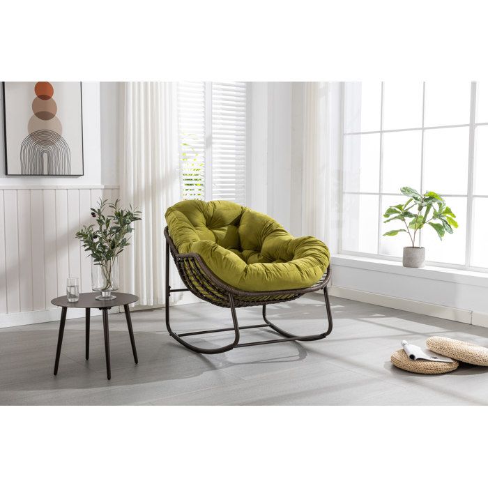 Fauteuil rocking chair en rotin synthétique avec coussin vert olive 78 x 106 x 90 cm acier