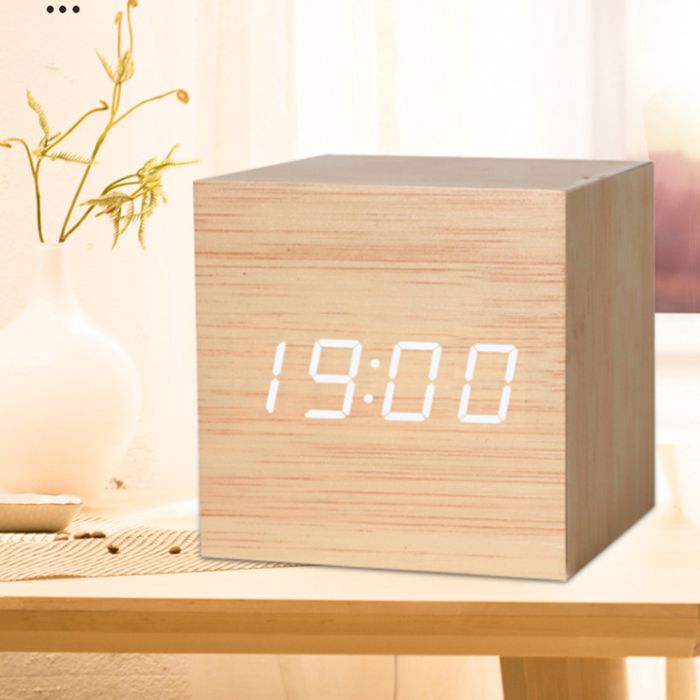 LED Réveil en Bois Réveil numérique en bois, Horloge Digital Cube avec Activation Vocale, Montre, Top Prix LED Réveil en Bois Réveil numérique en bois, Horloge Digital Cube avec Activation Vocale, Montre, Top Prix