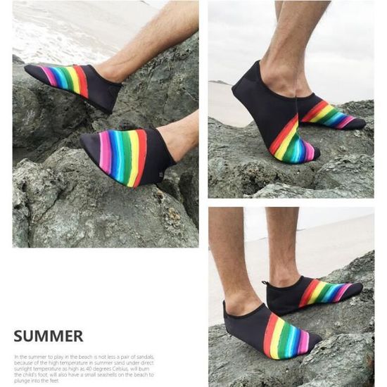 Chaussures deau Hommes Femmes Chaussettes de Sport Aquatique de Nager de Surf de Yoga de Nager de Surf de Plage Pieds Nus /à S/échage Rapide Aqua Water Shoes