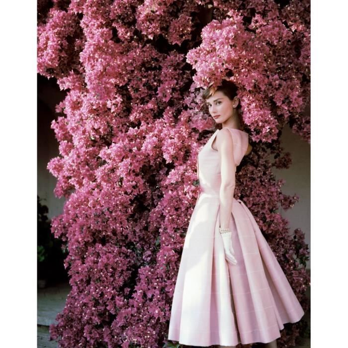 Poster Affiche Audrey Hepburn Vogue 1955 Robe Rose Fleur Celebrite