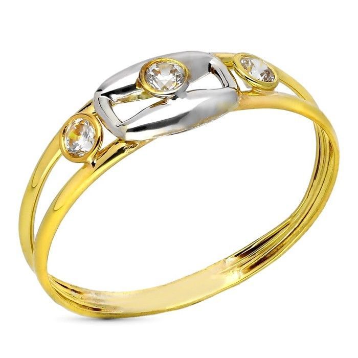 Bague en or jaune 9 carats à double corps et trois zirconias cubiques largeur maximale 6 mm.