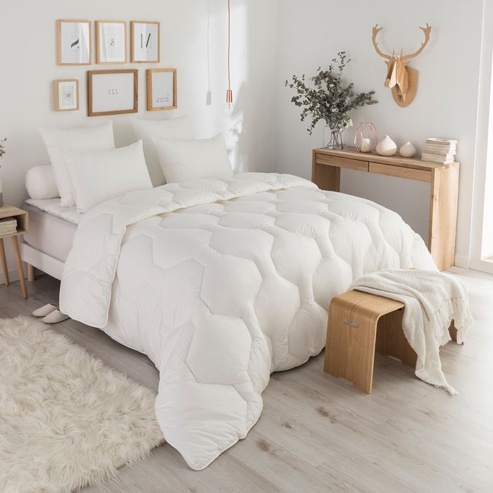Couette D'hiver Chaude Anti-acariens 140 X 200 Cm - Rembourrage Polyester - Blanc - Neuf Avec étiquettes