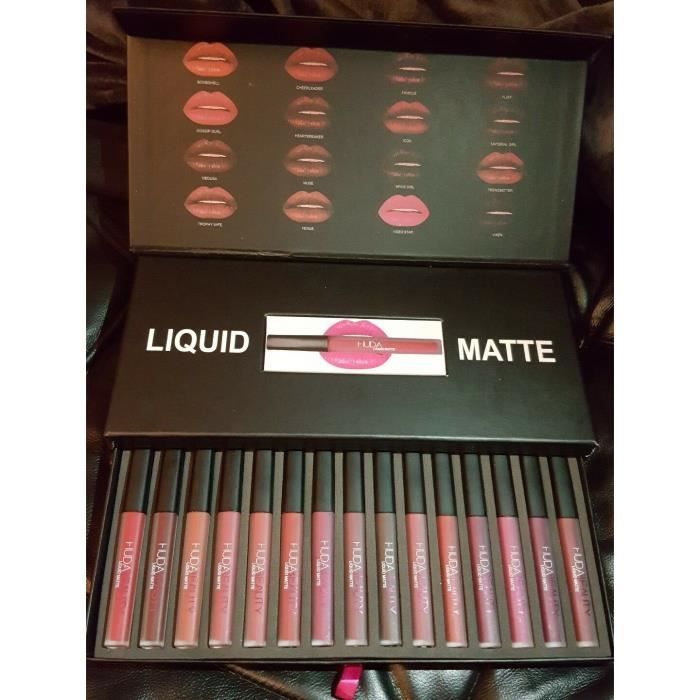 Huda Beauty Coffret De 16 Lipticks Matte Noël Rouge à