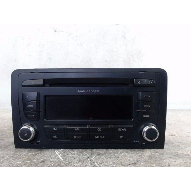 PIECES AUTO D'OCCASION - 8P0057186SX - KIT D'INSTALLATION D'AUTORADIO - AUTORADIO AUDI A3 SPORTBACK - B1-488570