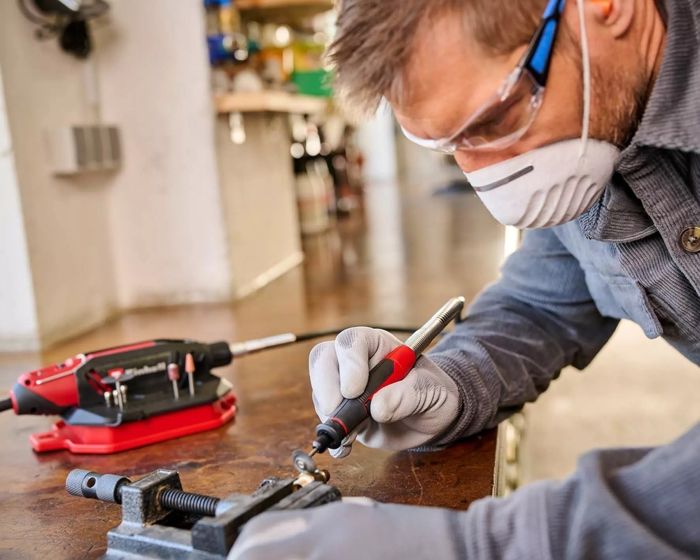 Einhell Outil rotatif multifonction TC-MT 150 E (150 W,35 000 tr/min max) avec 117 accessoires