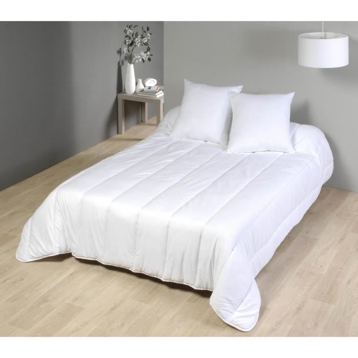 Couette - MORTREUX - Ultra Légère - 220x240 cm - Microfibre - Spécial Été