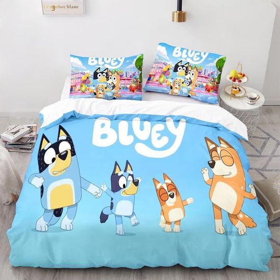 Parure De Lit 3 Pièces Bluey – Housse Couette 140x200 + Taie 65x65 + Drap-Housse 90x200 – Polycoton Doux Pour Enfant