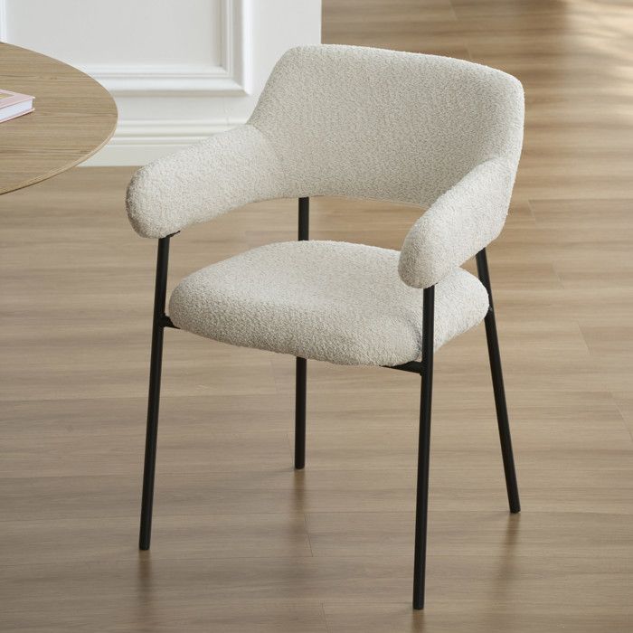 Lot de 2 fauteuils repas IVAN tissu beige pieds métal noir Lot de 2 fauteuils repas IVAN tissu beige pieds métal noir
