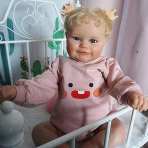 POUPÉE Pinky Reborn, ensemble cadeau de poupées bébé fille souriantes et adorables de 24 pouces (60 cm) au corps en tissu avec yeux bleus.