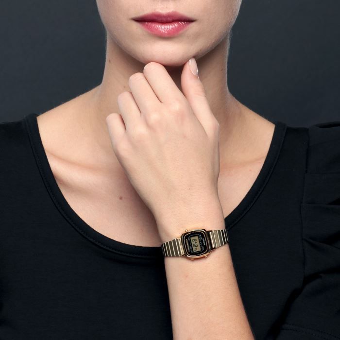 CASIO Montre Quartz LA670WEGA1EF Femme Dor Achat vente montre