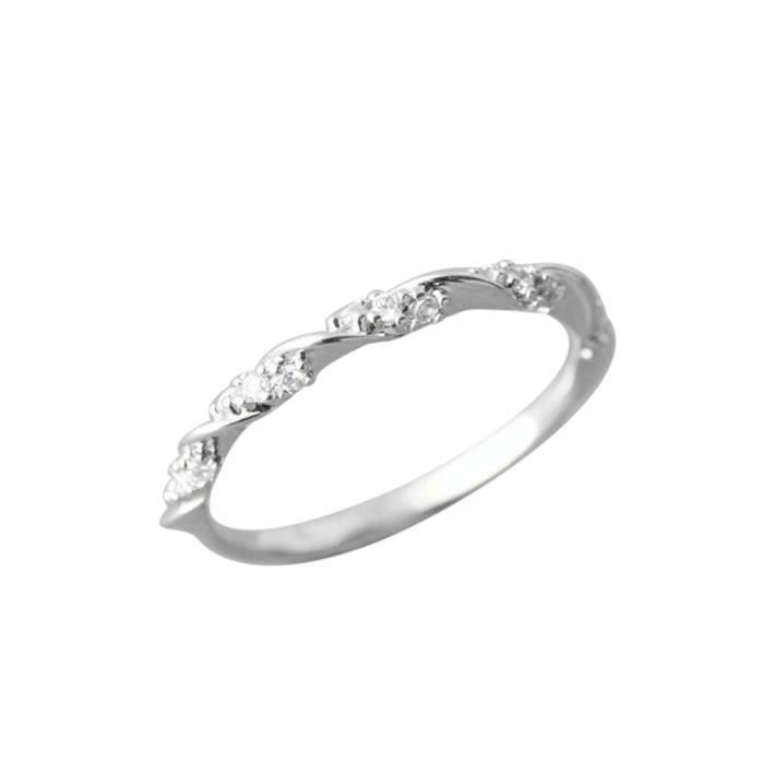Bague Imple De Diamant D Eau Avec Un Petit Anneau De Zircon
