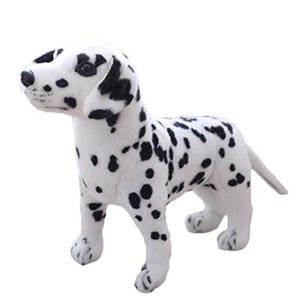 chien en peluche realiste