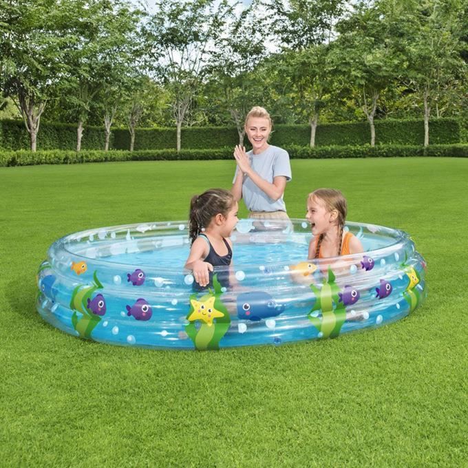 Une piscine tubulaire résistante pour les jeux des enfants