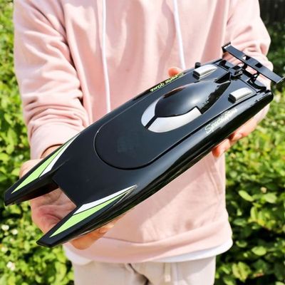 Bateau RC Revell Control télécommandé électrique RtR engin aquatique de course