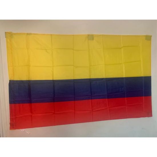 Bandiera Colombia 150x90 Cm - Poliestere Resistente Con Occhielli Metallici - Colori Vivaci - 2