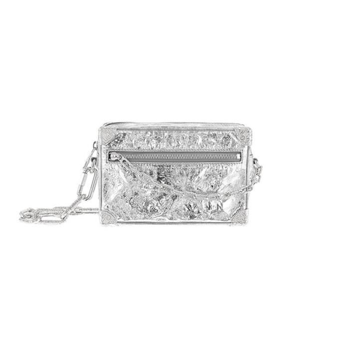 Louis Vuitton Louis Vuitton 23 nouveau Malle mini cuir de vachette gaufre argent pour homme avec chaine en aluminium 18 5 13 8. Couleurs multiples Cdiscount Chaussures