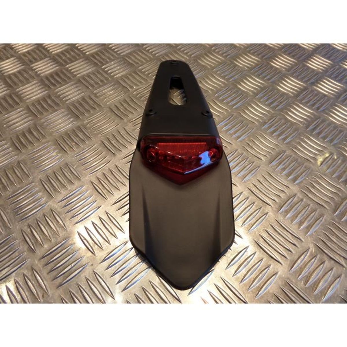 Feu Arrière LED Moto 5 En 1 – Stop, Clignotants, Plaque + Bavette – Universel Tout-Terrain