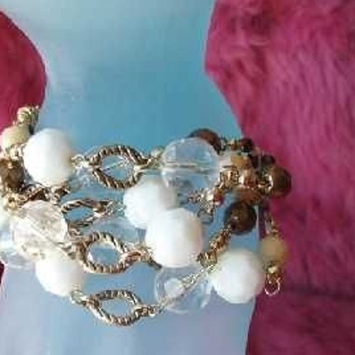 Bracelet créateur élégant avec aspect éblouissant et coupe confortable