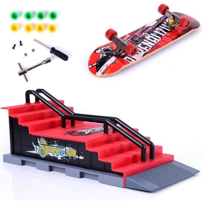 Mini Planche à roulettes à Doigts Finger Skateboard avec Rampes de Accessoires Entraînement de Fingerboard Toy pour Enfants (F)