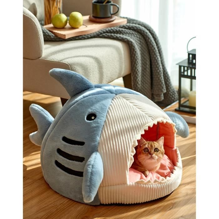 Comparer les prix de Niche pour Chat Petit Chien Interieur Chaud Lit Moelleux Nid de Canapé avec Coussin Amovible Lavable en Forme Requin Bleu 53x50x36cm
